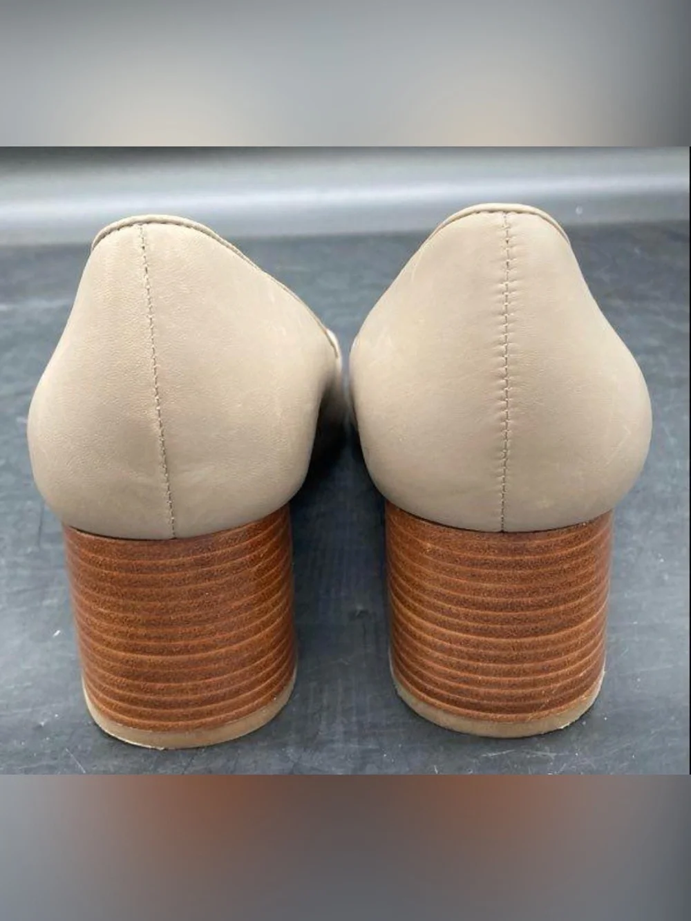Tory Burch Nude Beige Leather Block Heel Pumps Gold Double T Logo Sz 8.5